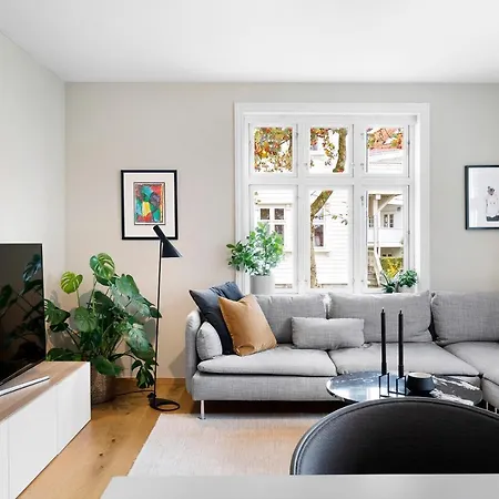 Central Modern Apartment
