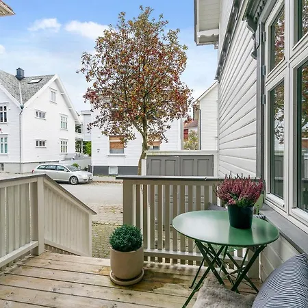 Central Modern Apartment * Stavanger